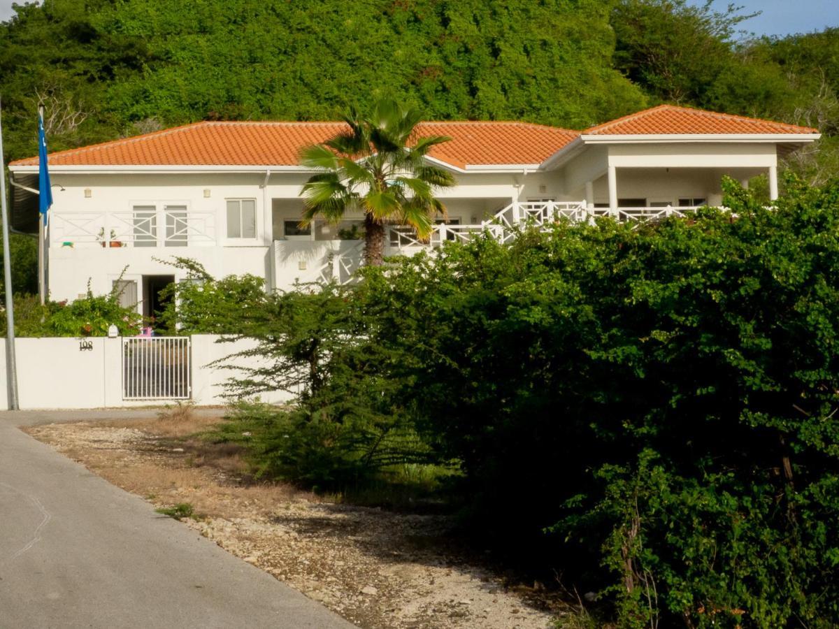 Villa Happy View Willibrordus Екстер'єр фото