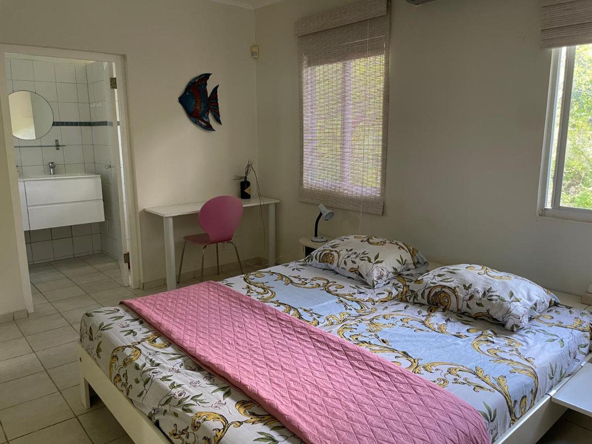 Villa Happy View Willibrordus Екстер'єр фото